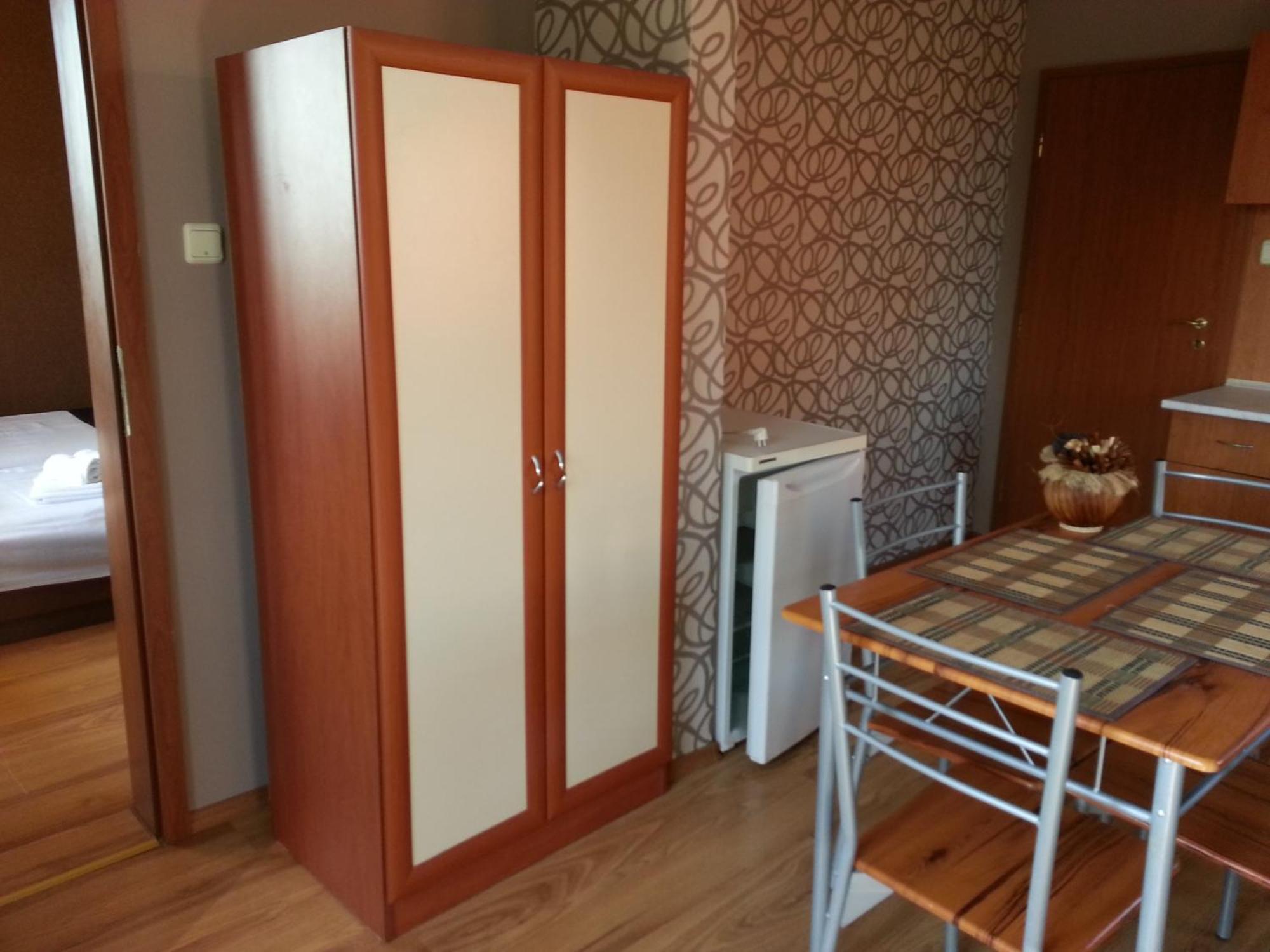 Hristovi Apartments & Studios Pomorie Bagian luar foto