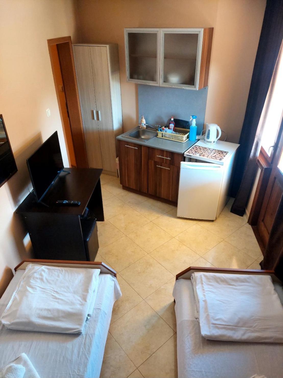 Hristovi Apartments & Studios Pomorie Bagian luar foto