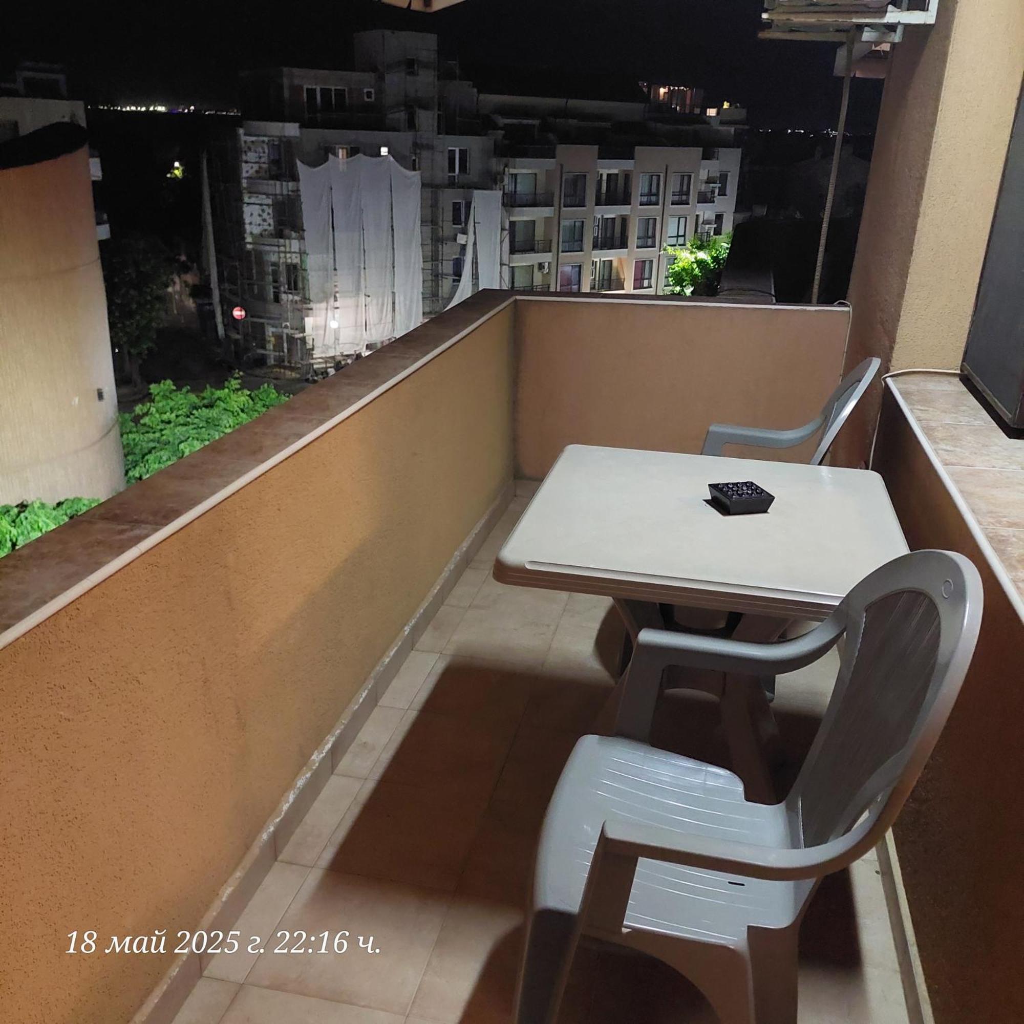 Hristovi Apartments & Studios Pomorie Bagian luar foto