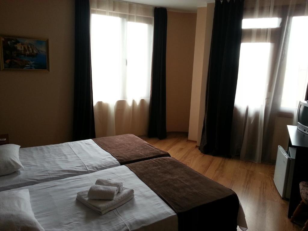 Hristovi Apartments & Studios Pomorie Bagian luar foto