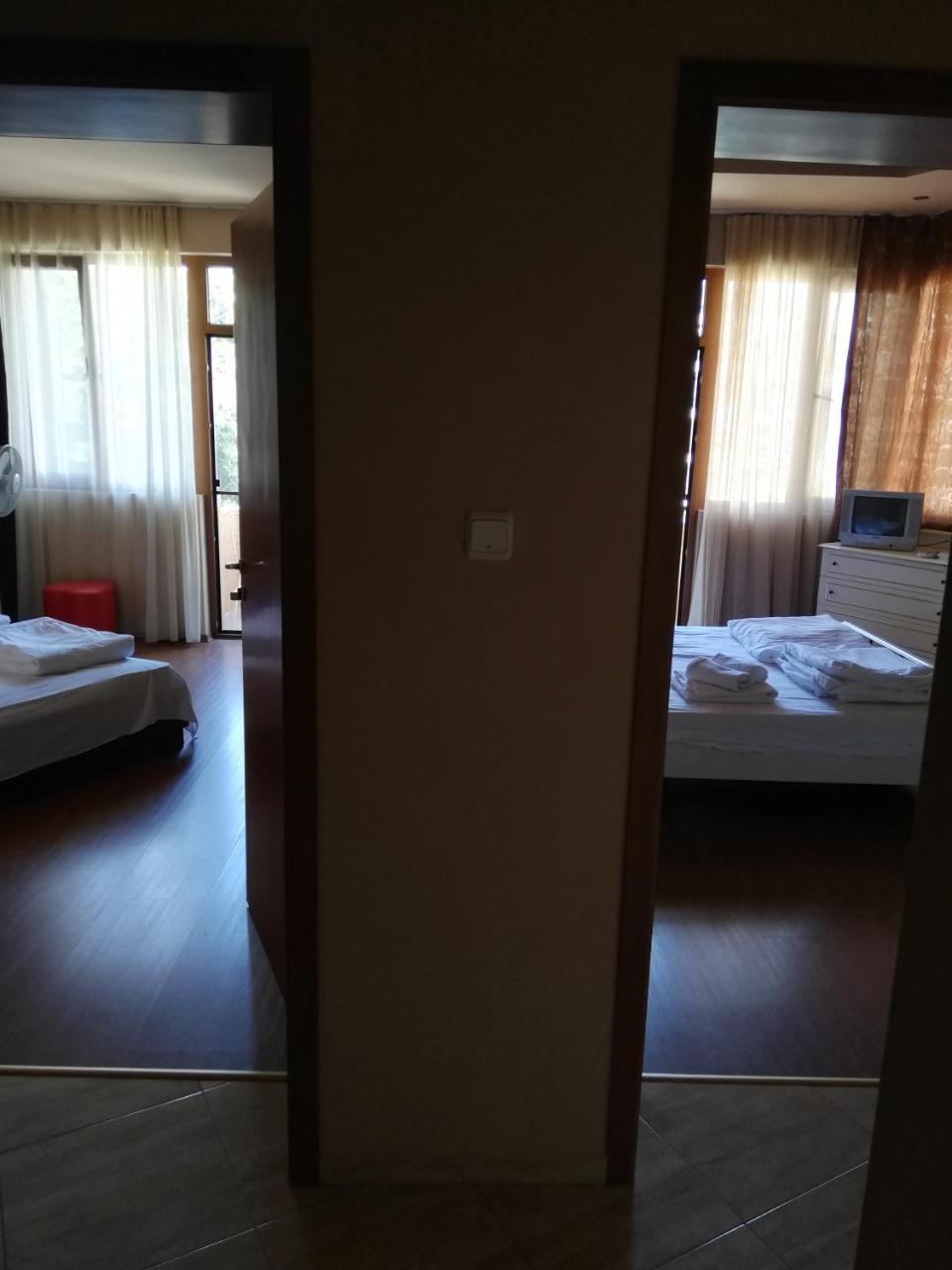 Hristovi Apartments & Studios Pomorie Bagian luar foto